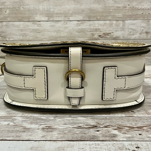 SOLD!! 🥳Tory Burch Medium Saddle Crossbody ✨ - Picture 6 of 12